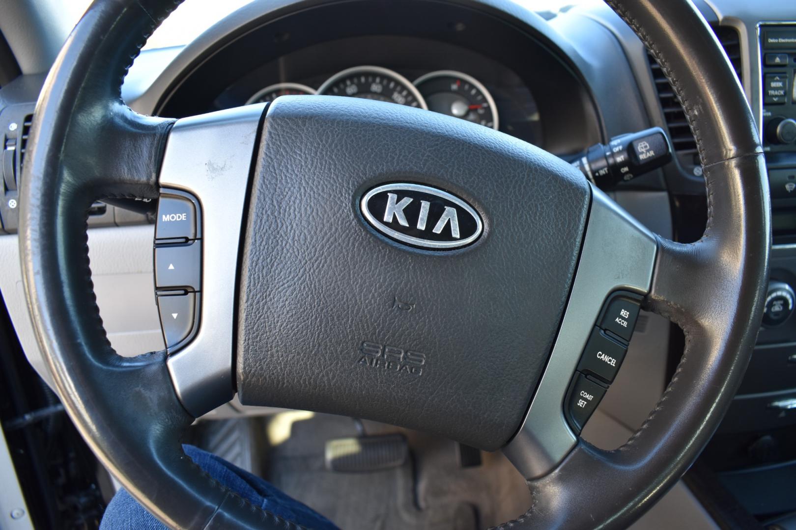 2008 Black /Gray Kia Sorento Base (KNDJD736985) with an V6 3.81 engine, 5 SPEED AUTOMATIC transmission, located at 5925 E. BELKNAP ST., HALTOM CITY, TX, 76117, (817) 834-4222, 32.803799, -97.259003 - When considering buying a used car like the 2008 Kia Sorento, there are several factors to take into account. Here are some potential reasons why you might consider purchasing this model: Affordability: The 2008 Kia Sorento is likely to be more affordable compared to newer SUVs. If you're on a bu - Photo#9